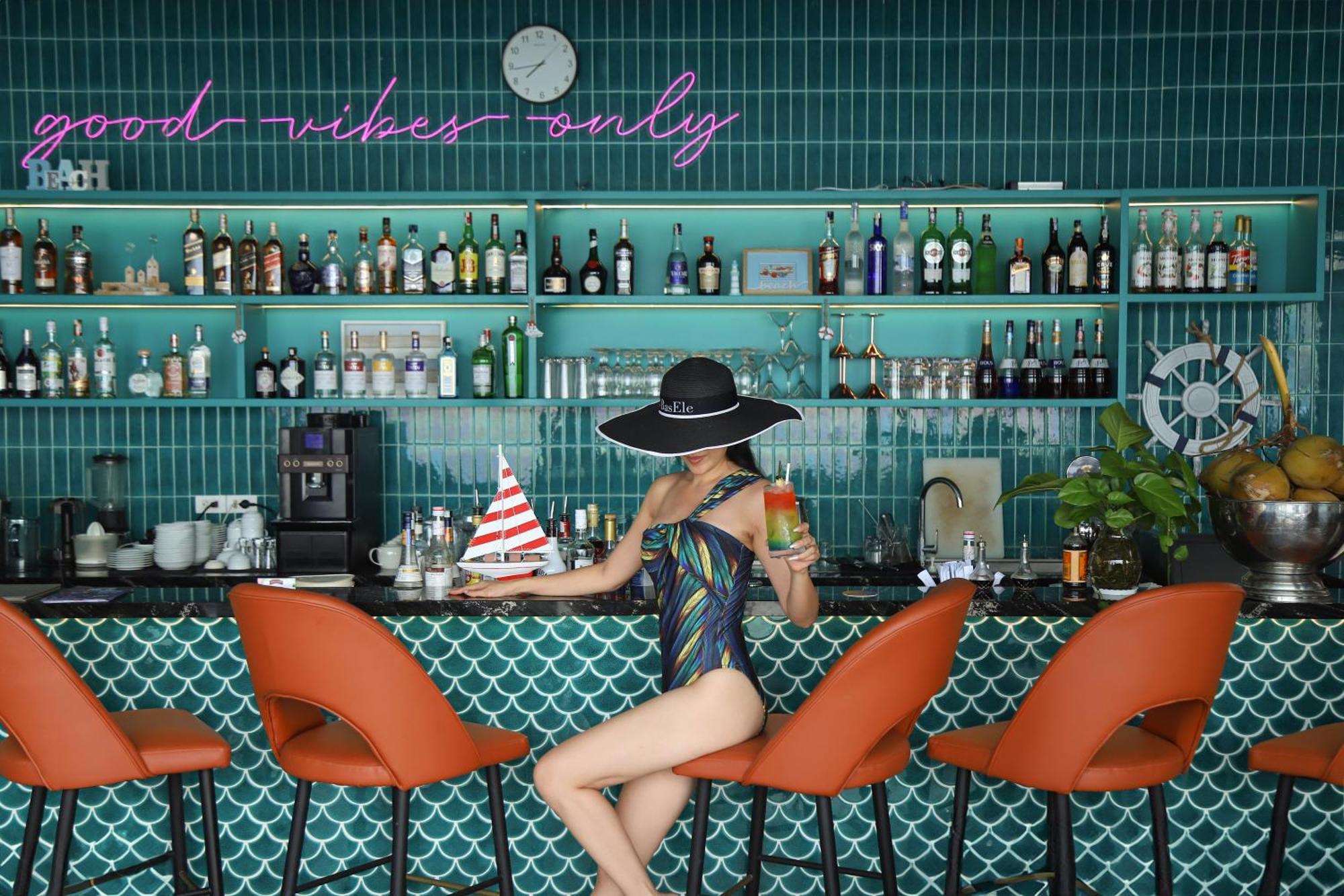 Vias Hotel Vung Tau - Transportation Included Exterior foto The Pool Bar