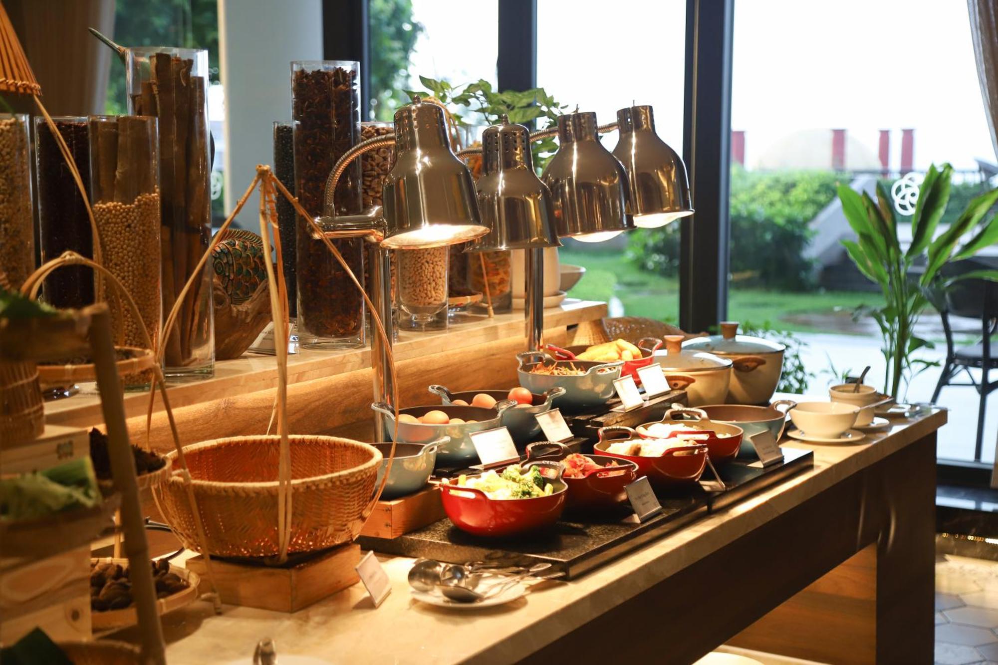 Vias Hotel Vung Tau - Transportation Included Exterior foto A salad bar